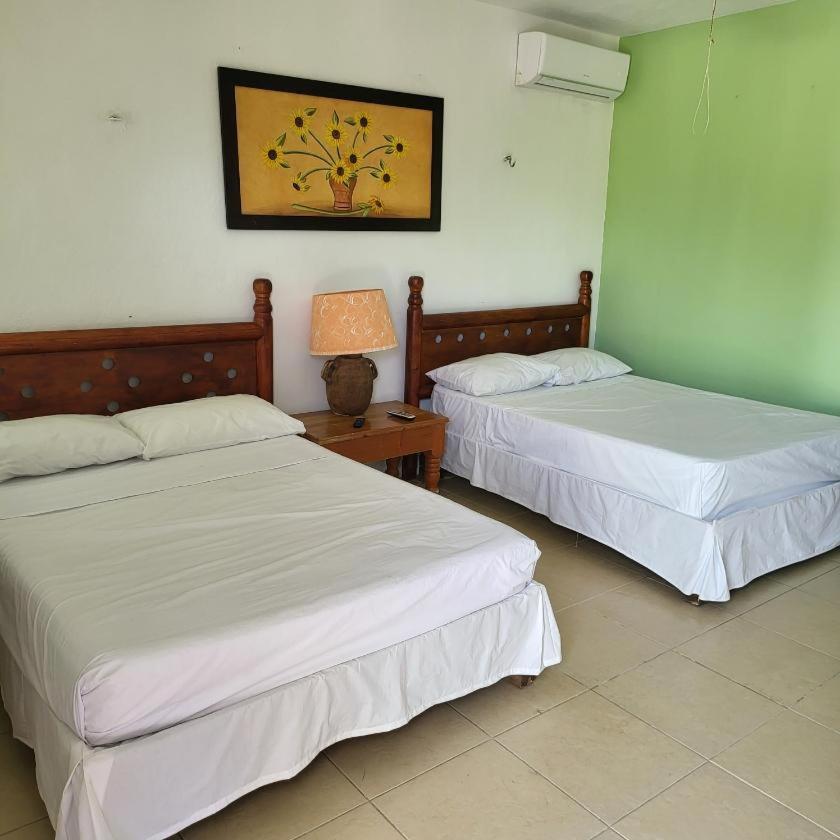 Pelican Inn At Las Dunas เชเลม ภายนอก รูปภาพ