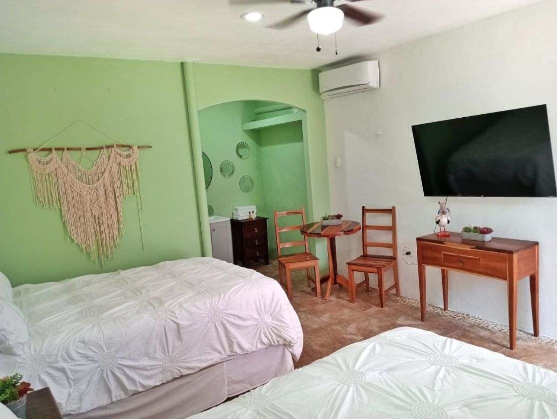 Pelican Inn At Las Dunas เชเลม ภายนอก รูปภาพ