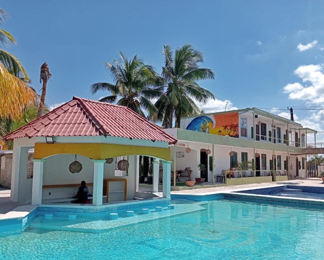Pelican Inn At Las Dunas เชเลม ภายนอก รูปภาพ